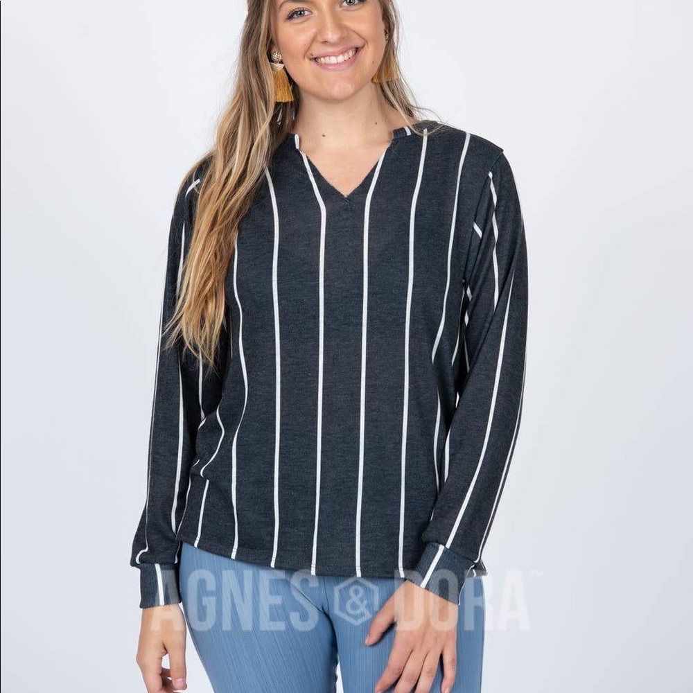 Agnes & Dora Strada Pullover Ivory Dark Gray Ivory Stripe V-Neck New With Tags